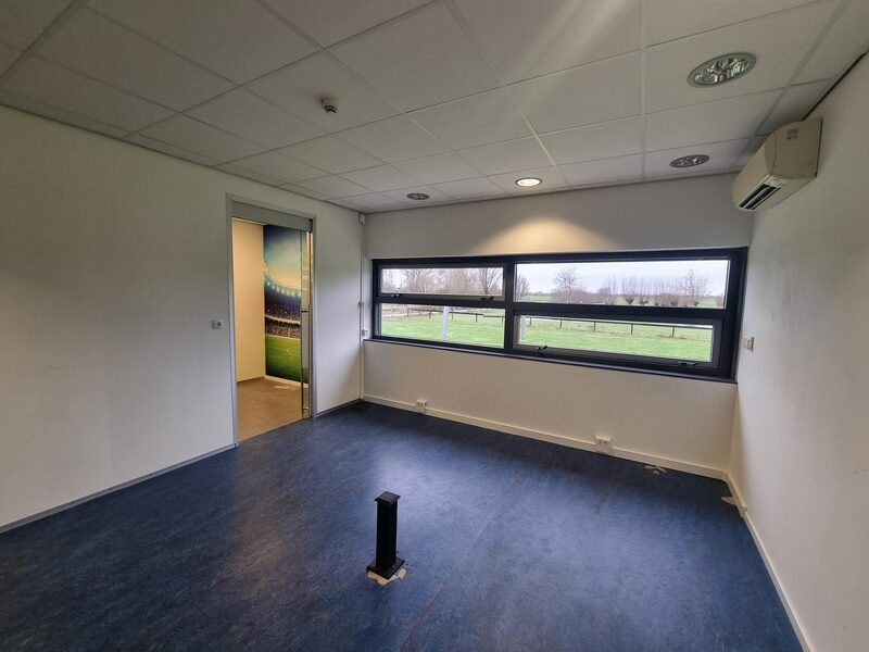 263019744