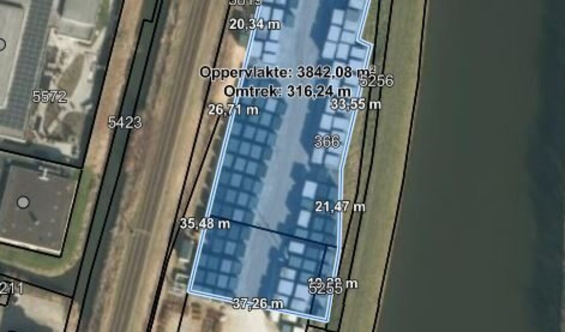 272586104