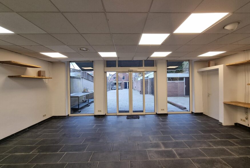 255002338