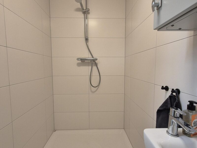 282925575